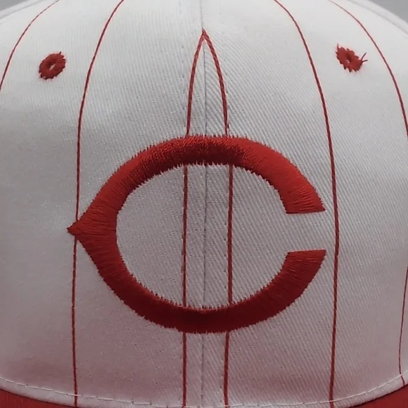 MLB| NWT Vintage MLB Red Cincinnati Reds Sports Cap Snap Back Grey Brim - Picture 3 of 14
